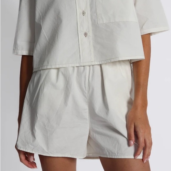 100% COTTON POPLIN SHORT - Picture 3 of 3